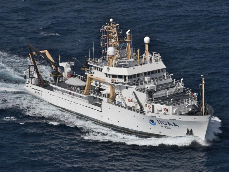 NOAA Ship Pisces underway