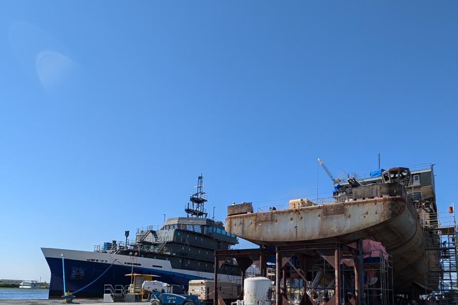 Oceanographer (left) and Discoverer are two ships being built for NOAA